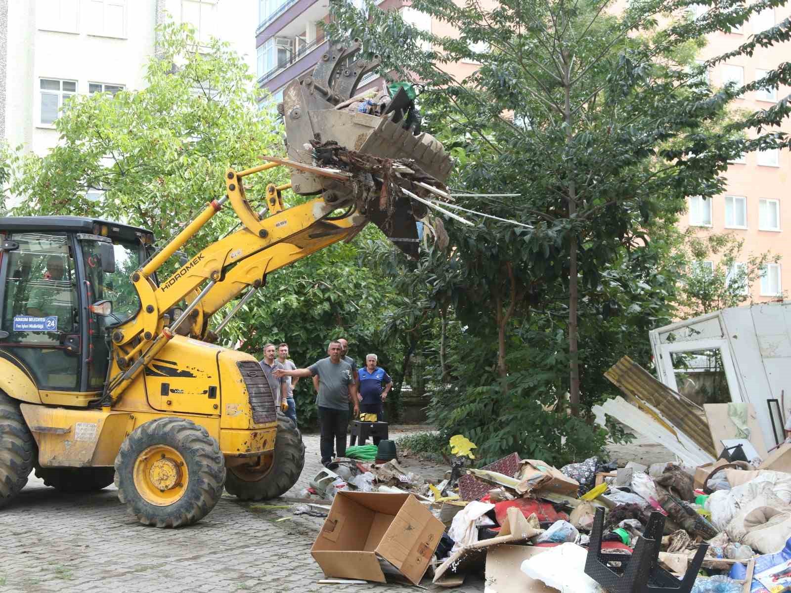 Atakum’da kaçak yapılaşmayla mücadele: Ruhsatsız depo yıkıldı
