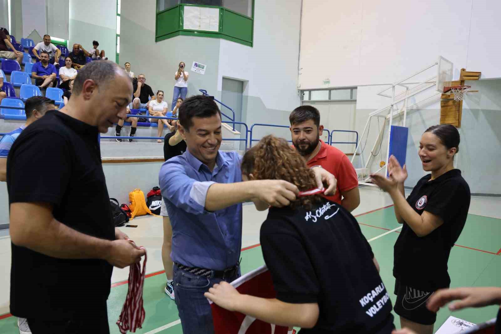 Başkan Ünlü: “Filenin sultanları siz olacaksınız”
