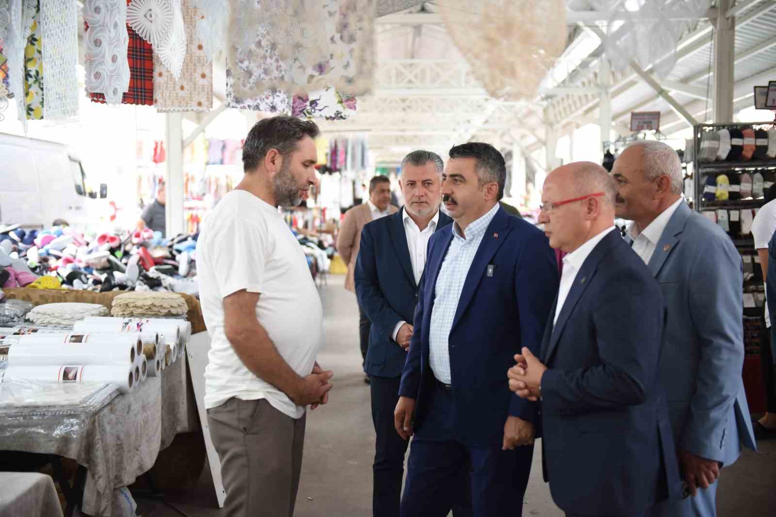 Başkan Yılmaz, Gökdere pazarı esnafıyla buluştu
