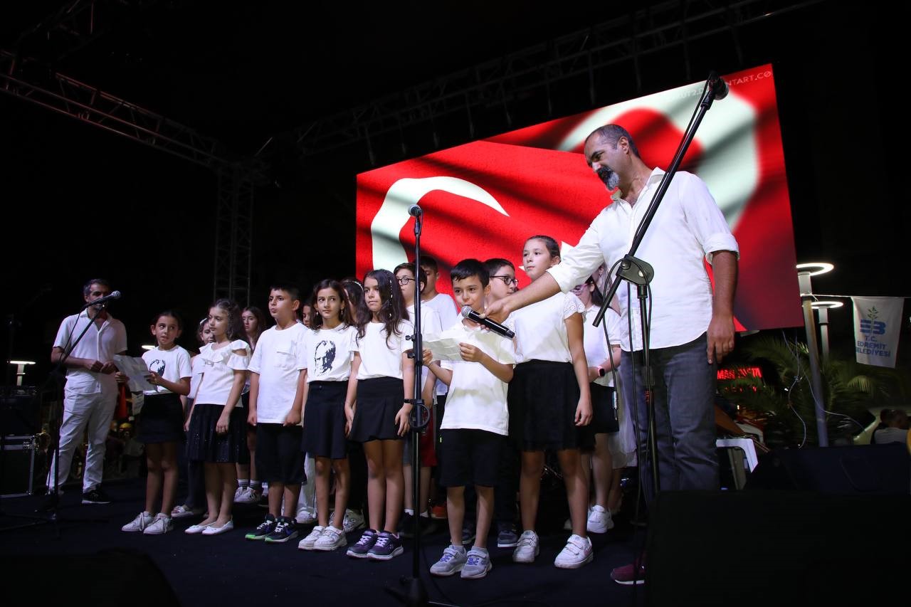 Türk ve Yunan Başkanlardan dostluk mesajları
