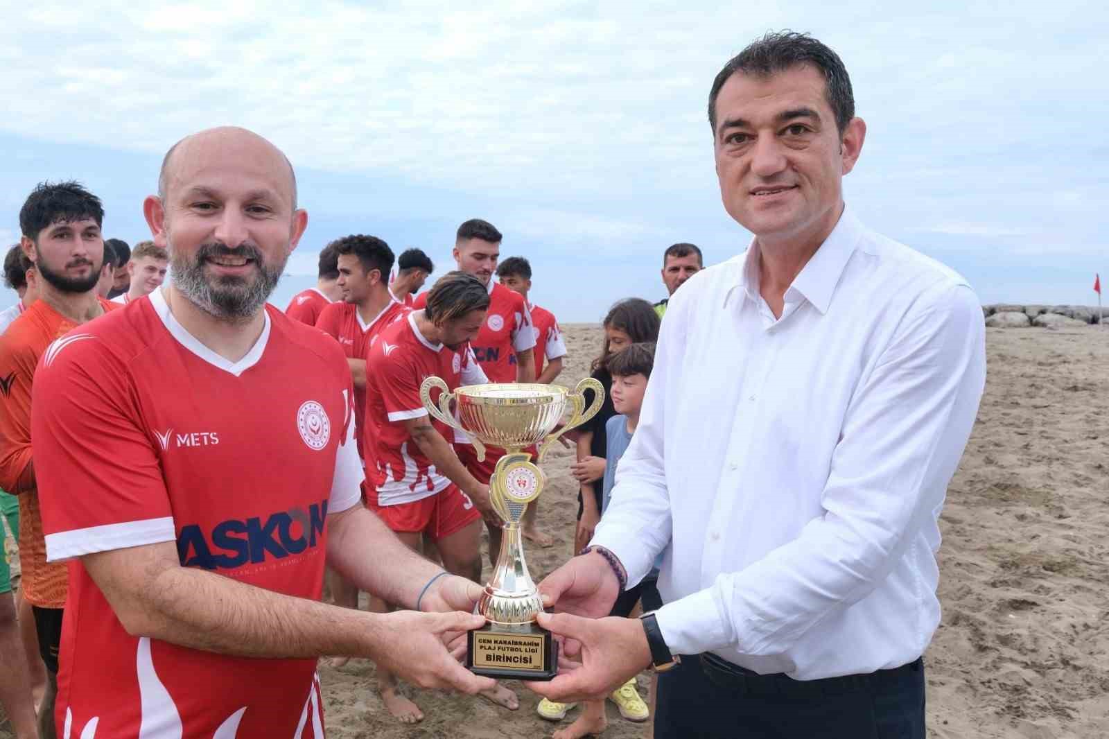 Giresun’da düzenlenen plaj futbolu turnuvası sona erdi
