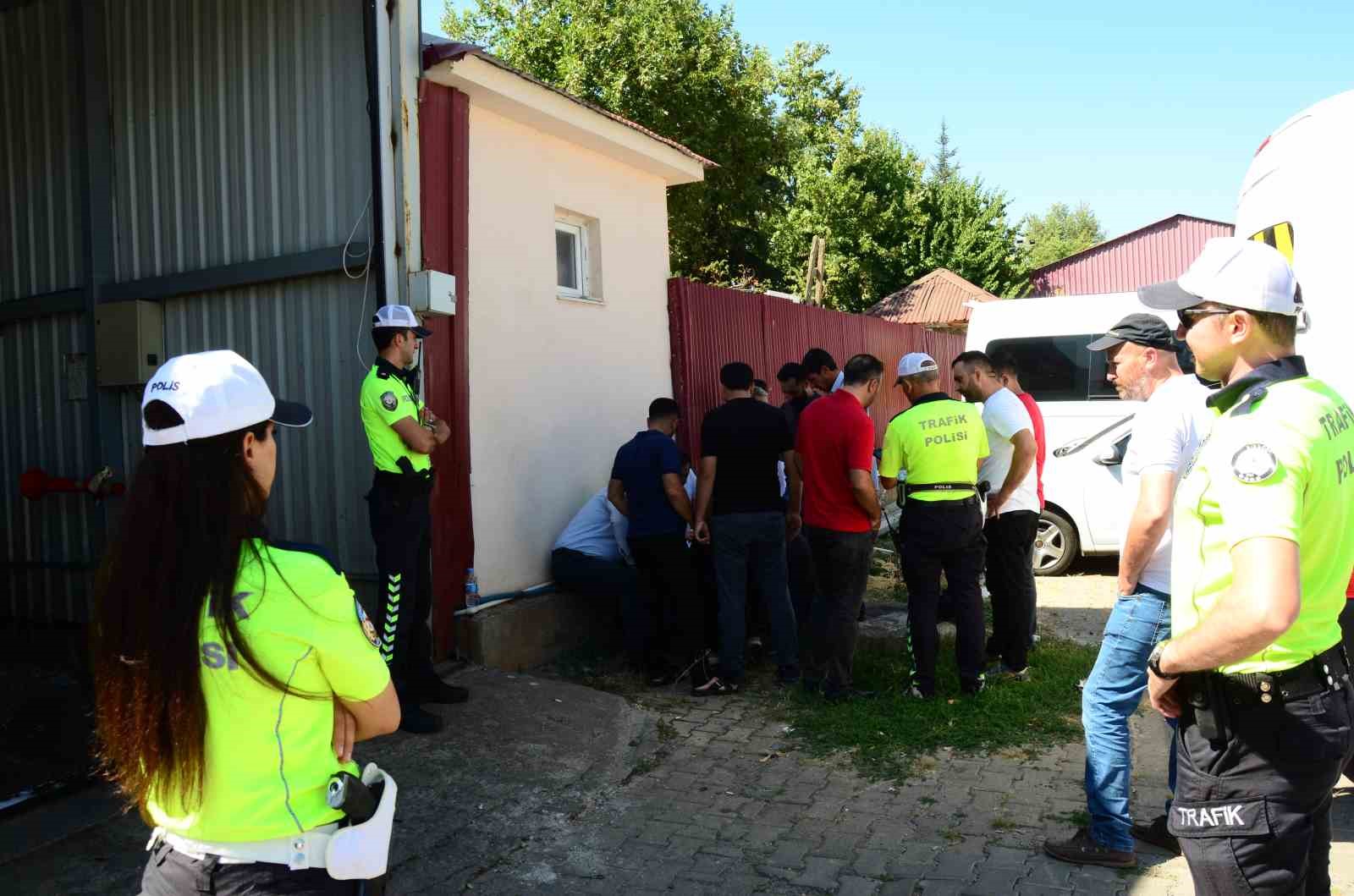 Bingöl’de trafik ekiplerince servis sürücülerine eğitim verildi
