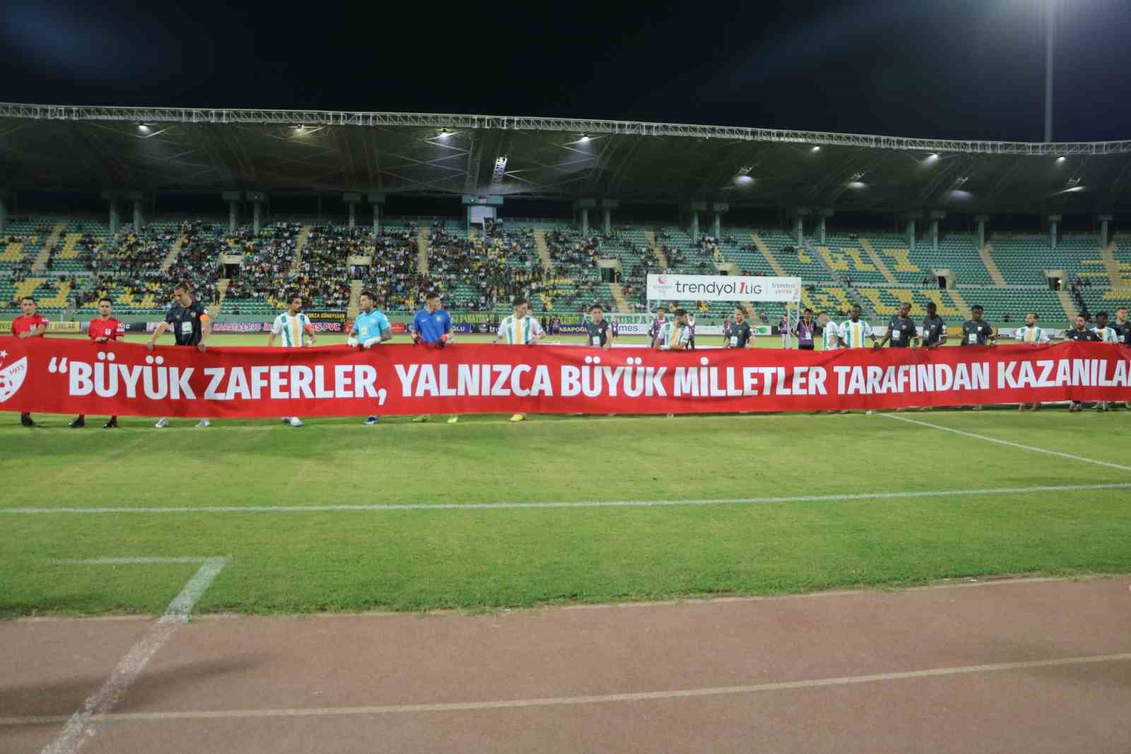 Trendyol 1. Lig: Amed Sportif Faaliyetler: 0 - Kocaelispor: 0 (Maç devam ediyor)
