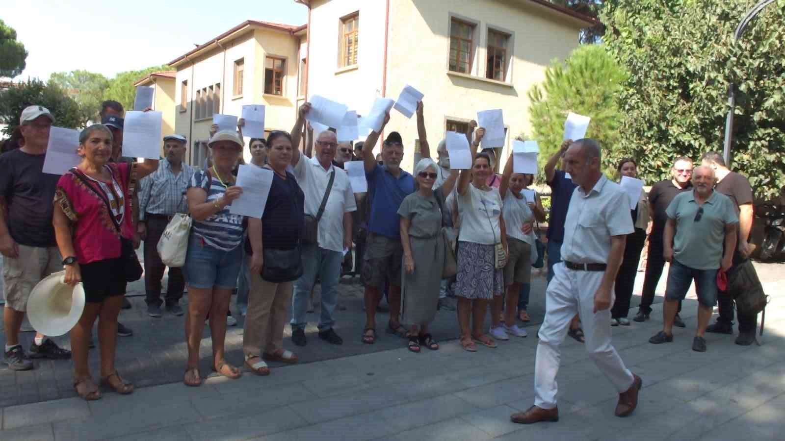 Balıkesir’de çevreciler altın madeni işletmesine karşı çıktı
