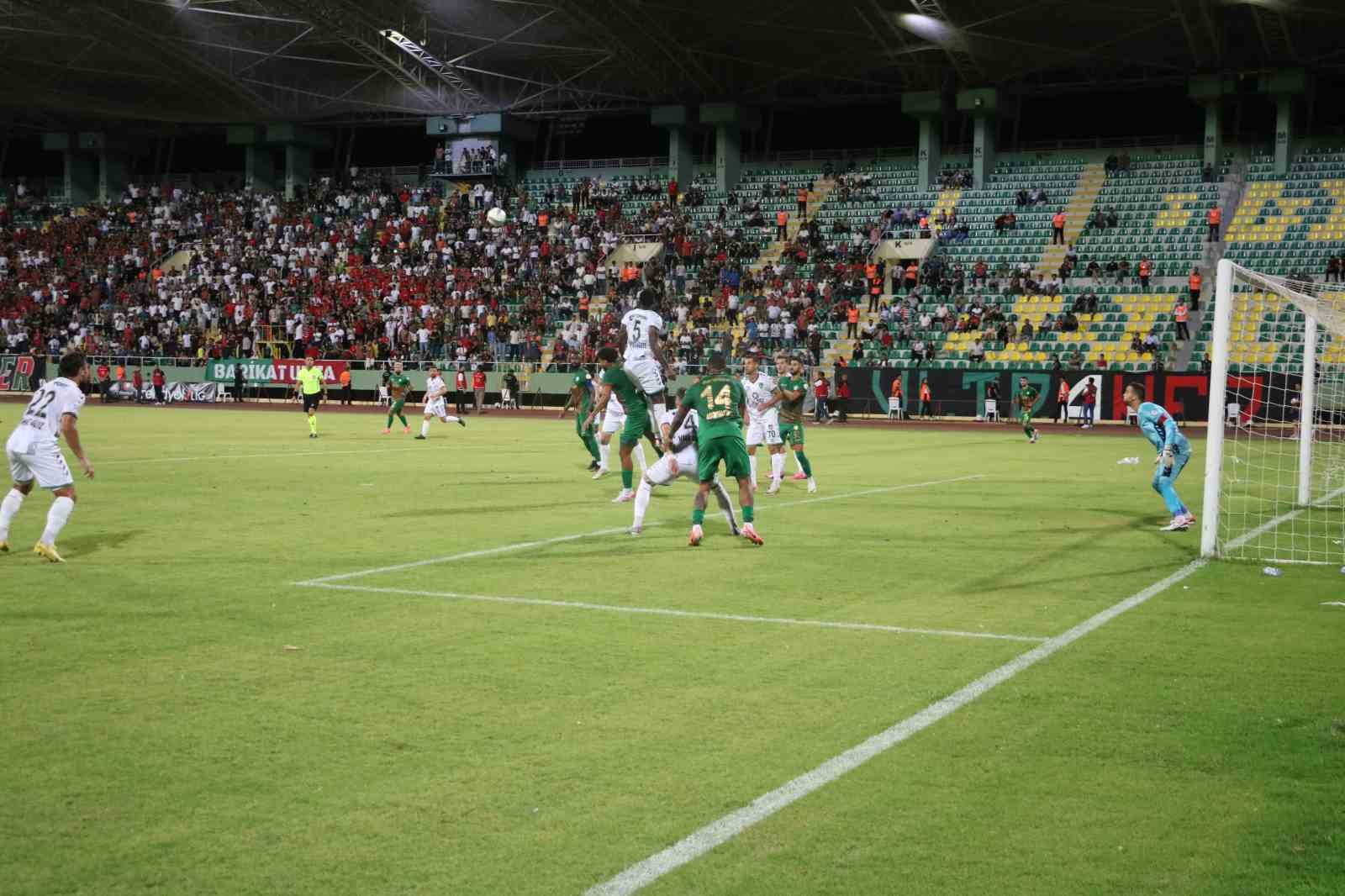 Trendyol 1. Lig: Amed Sportif Faaliyetler: 3 - Kocaelispor: 0
