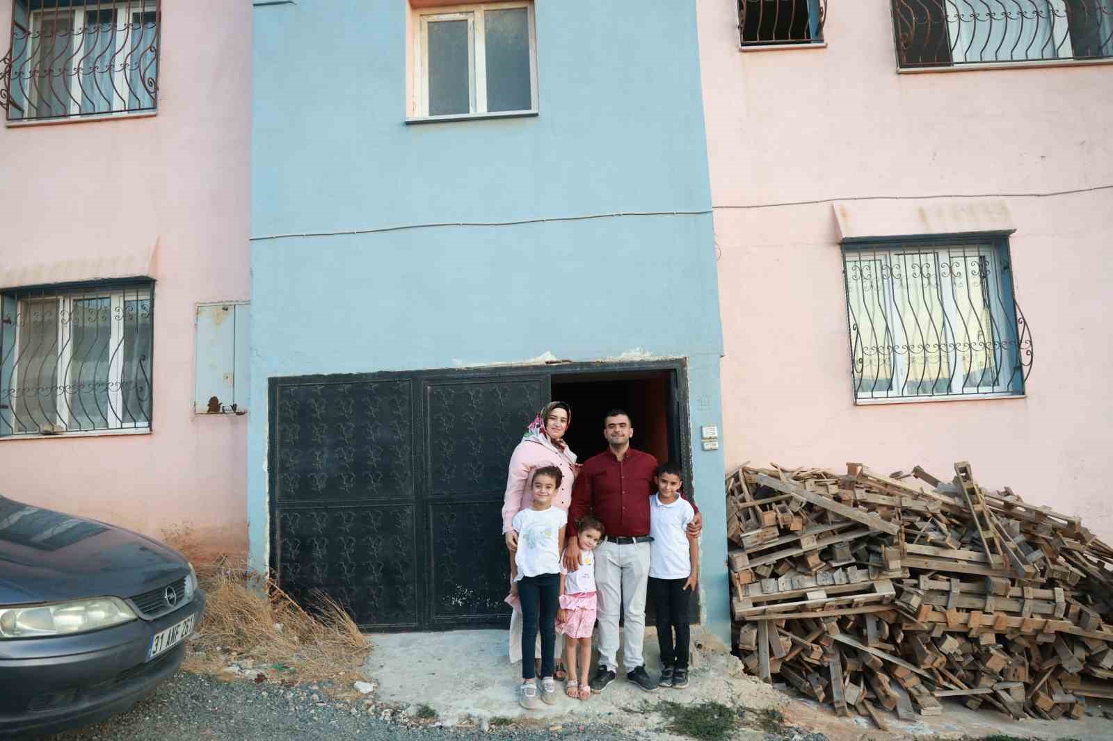 Depremzede çiftin aşk baklavası
