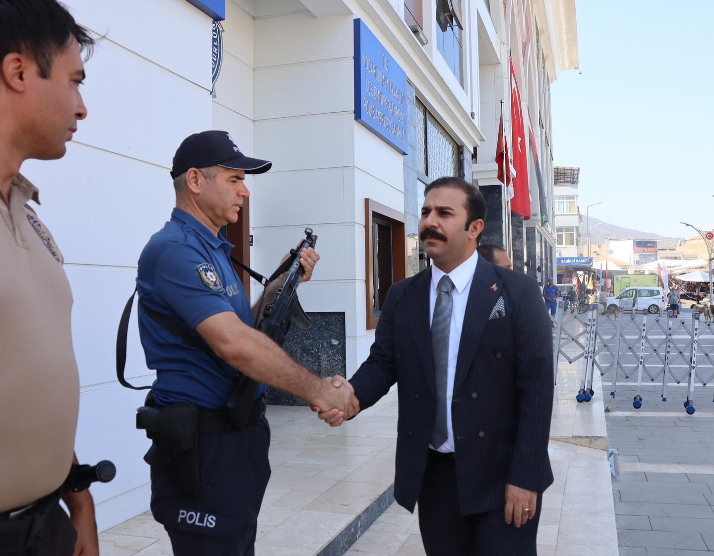 Koçarlı Kaymakamı Taşkın, emniyet ve jandarma personeli ile bir araya geldi
