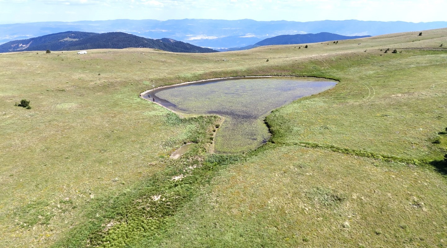 Batı Karadeniz’in zirvesindeki buzul göleti doğal güzelliğiyle hayran bırakıyor
