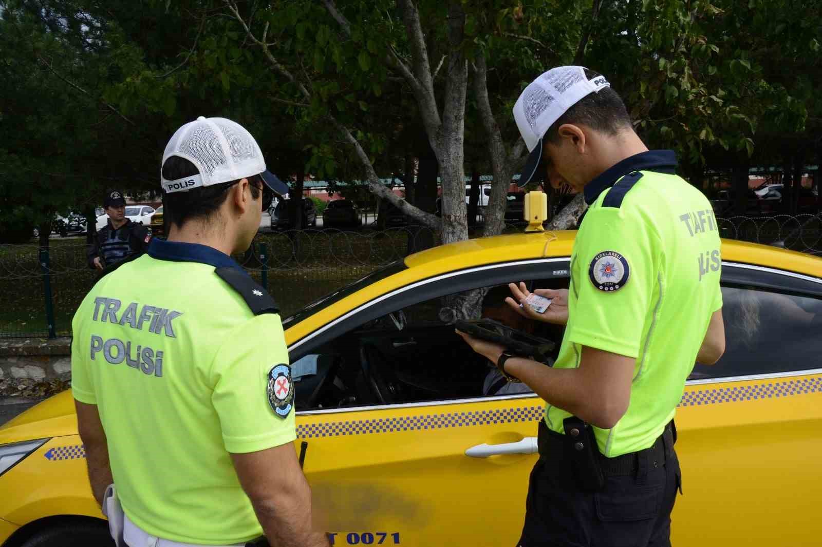 Kırklareli’nde trafik denetimi: 85 araç trafikten men edildi
