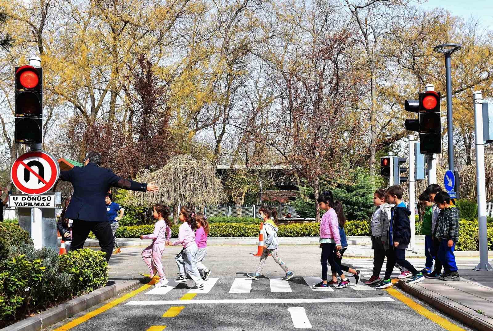 Başkentli minik şoförler için ücretsiz trafik eğitimleri başlıyor
