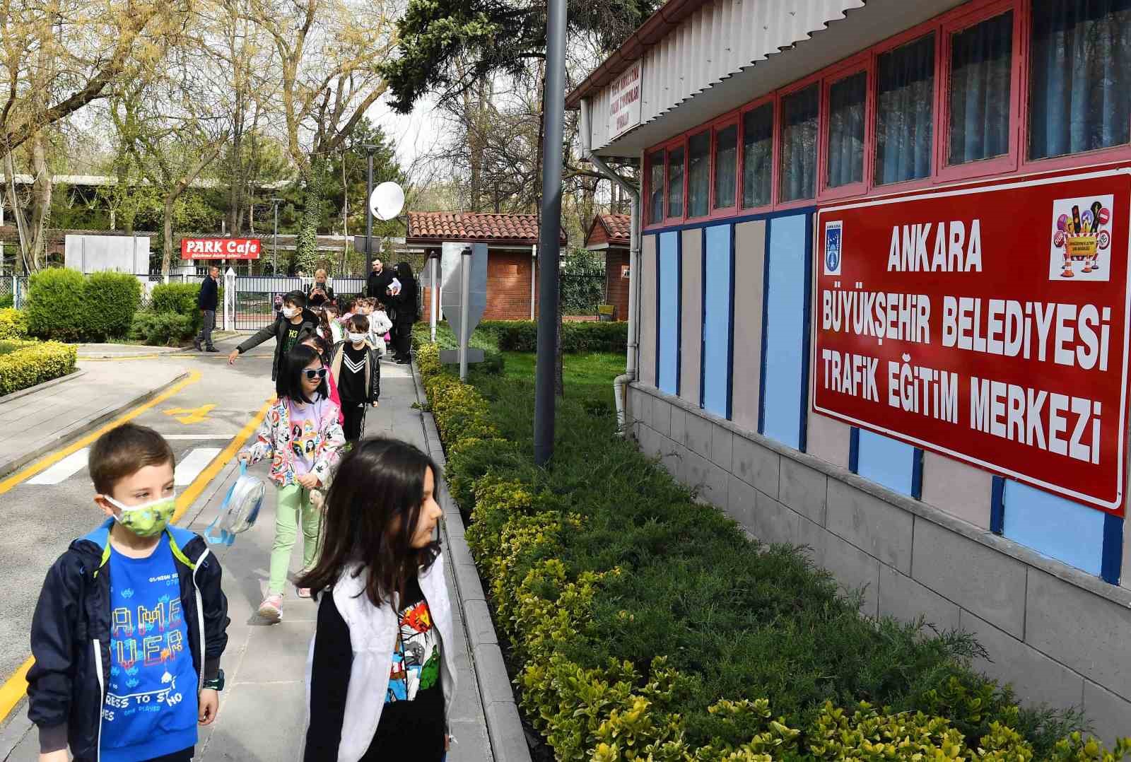 Başkentli minik şoförler için ücretsiz trafik eğitimleri başlıyor
