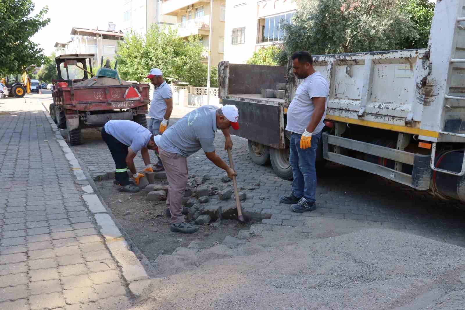 Nazilli’de okul bölgelerine hız kesici kasisler yapıldı
