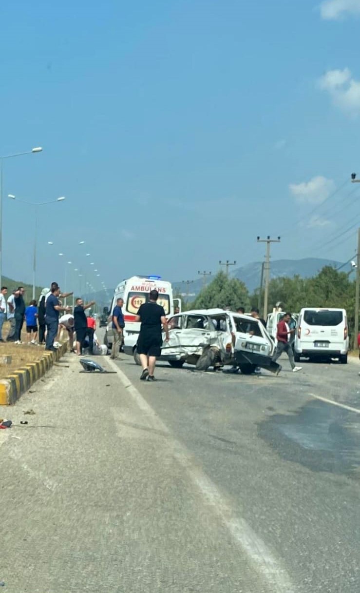 Menteşe’de trafik kazası: 1’i ağır, 2 yaralı
