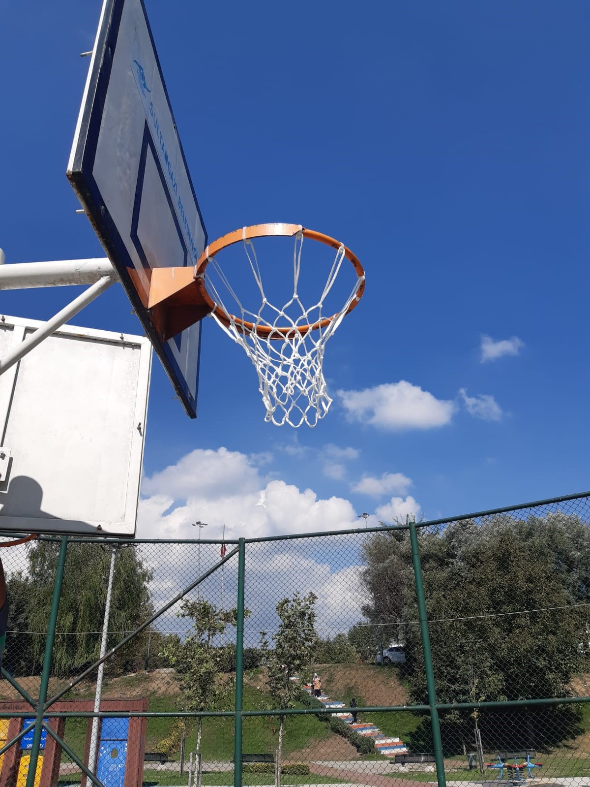 Sultangazi Belediyesi’nden okullara bakım desteği
