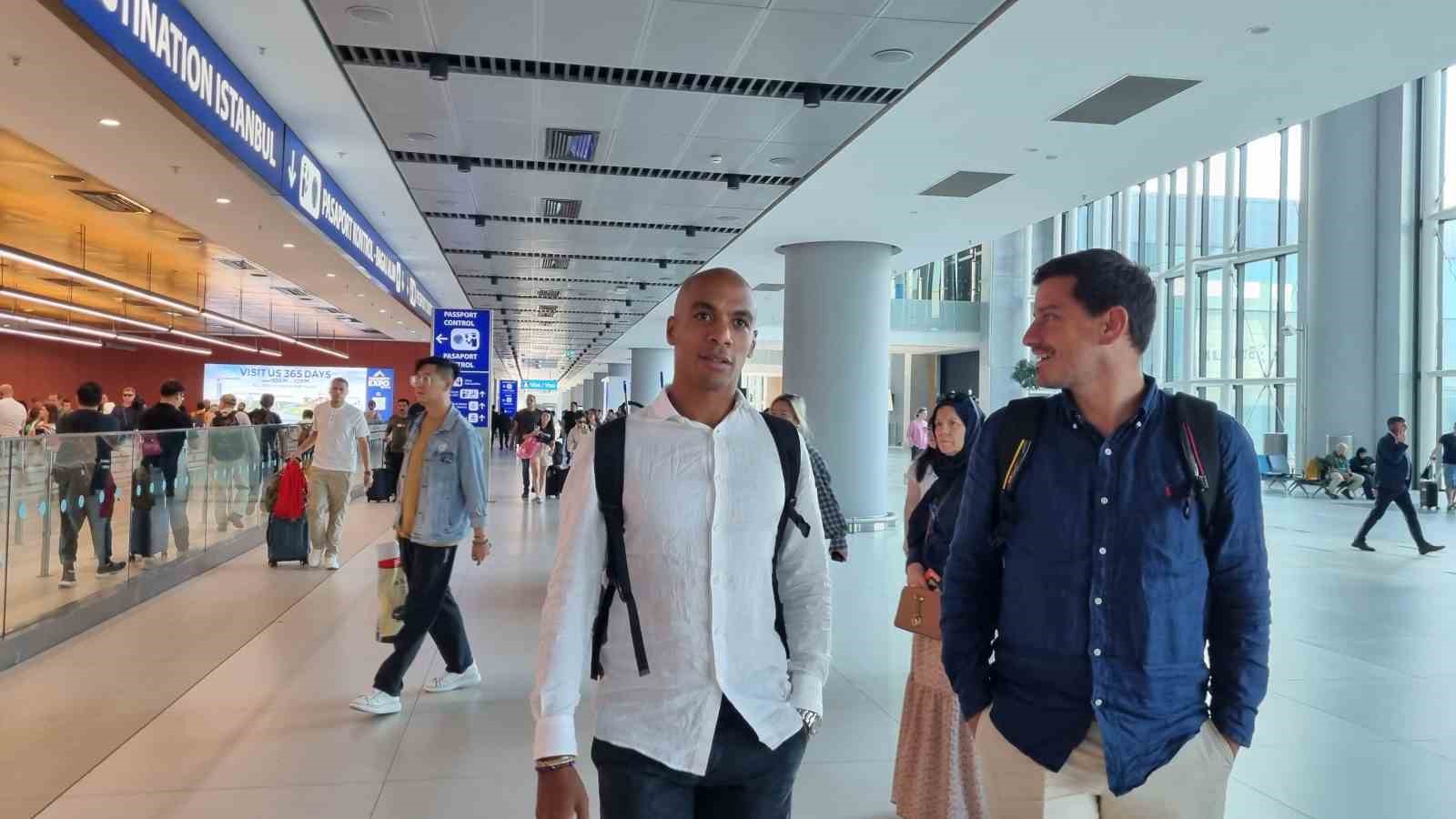 Joao Mario, İstanbul’a geldi
