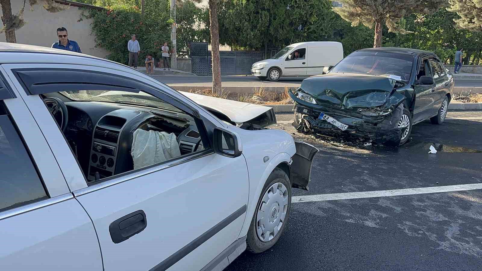 Malatya’da zincirleme trafik kazası: 3 yaralı
