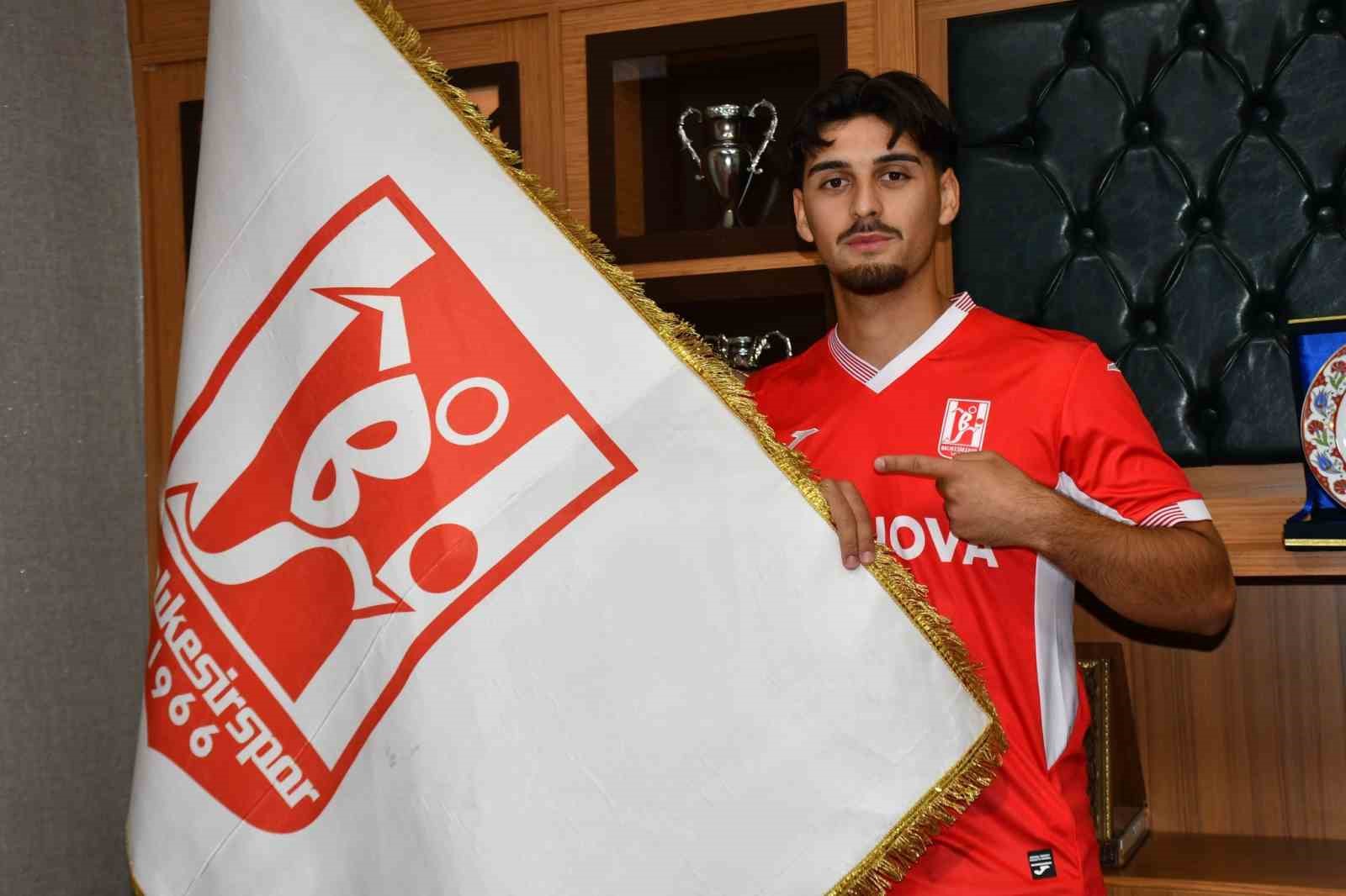 Muammet Araz, Balıkesirspor’da
