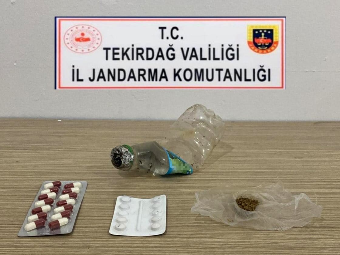 Tekirdağ’da Jandarma operasyonları: Uyuşturucu ve silah ele geçirildi
