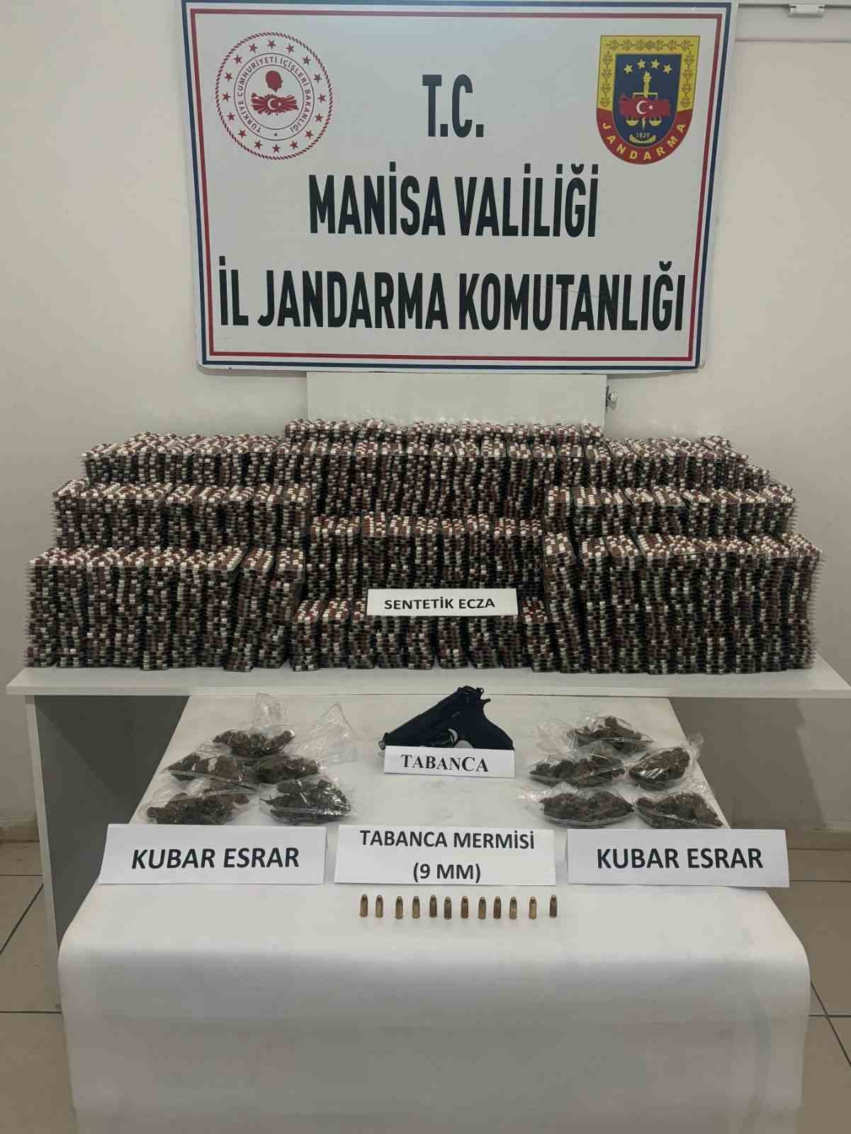 Manisa’da binlerce sentetik ecza ele geçirildi
