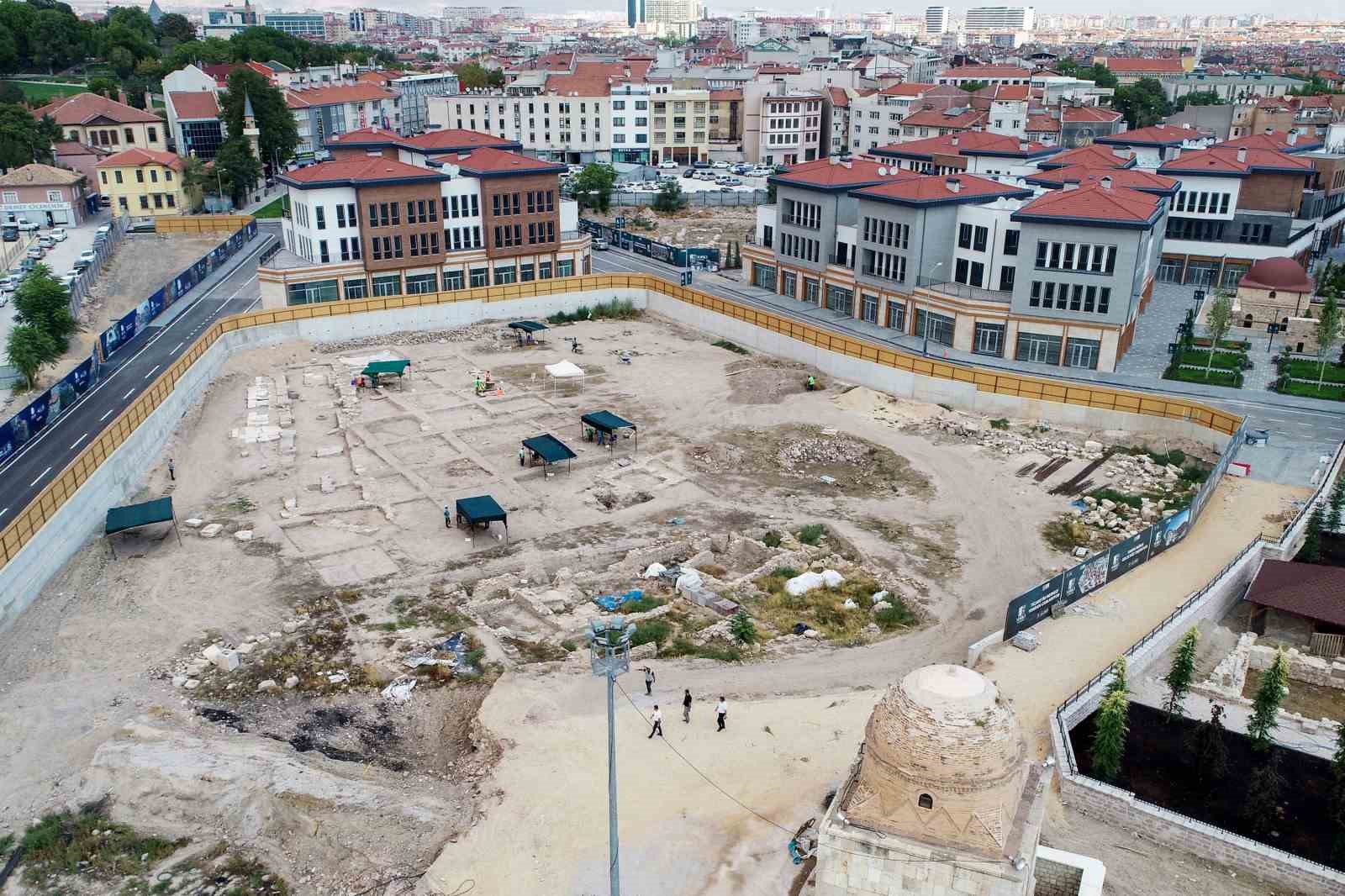 Konya merkezde gün yüzüne çıkarılan 5. yüzyıla ait mozaik ve eserler turizme kazandırılıyor
