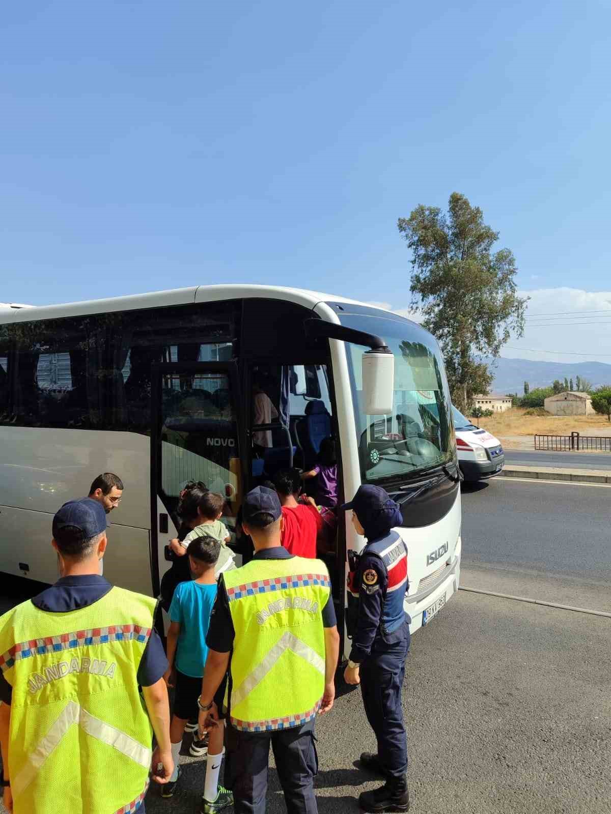 Aydın’da 15 düzensiz göçmen yakalandı
