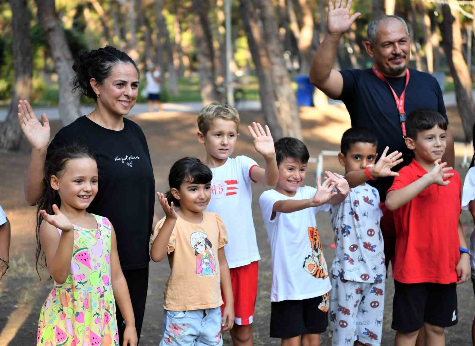 Konyaaltı’nda çocuklar eğlenirken öğreniyorlar
