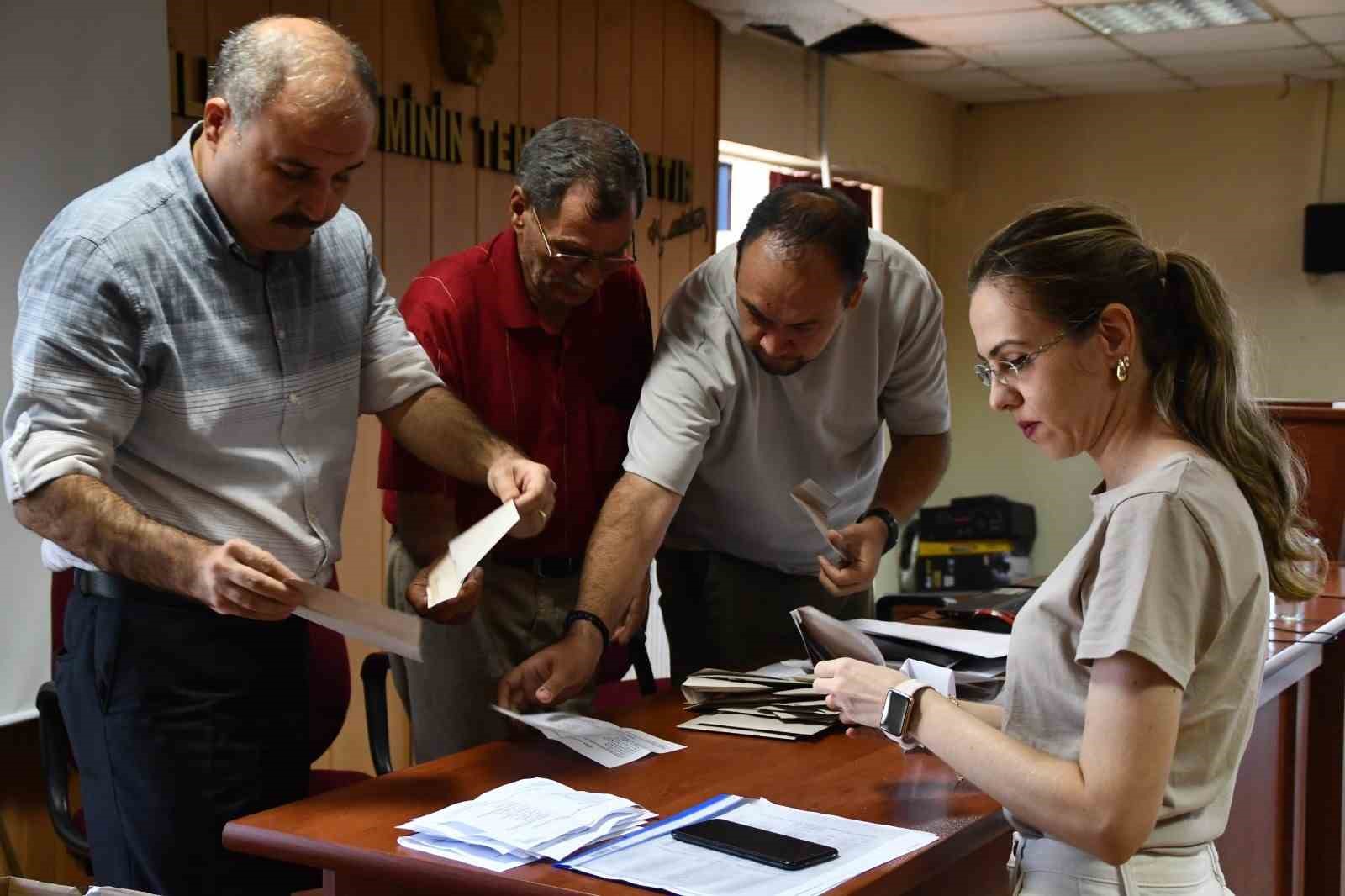 Söke Muhtarlar Derneği’nde Çıtak güven tazeledi
