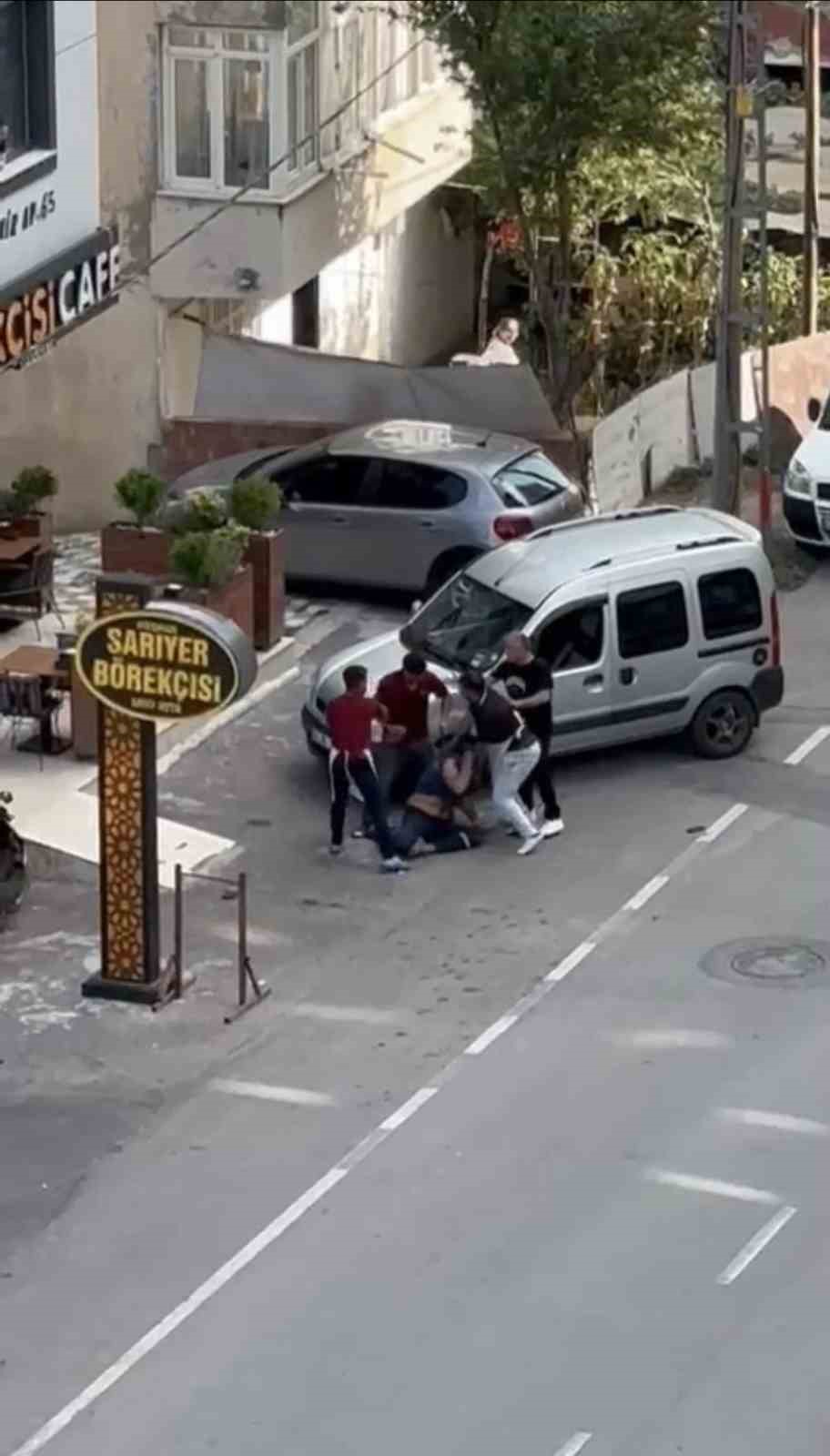 Karısına arkadaşlık teklifi eden şahısların işyerini bastı, önce darp edildi ardından bıçaklandı
