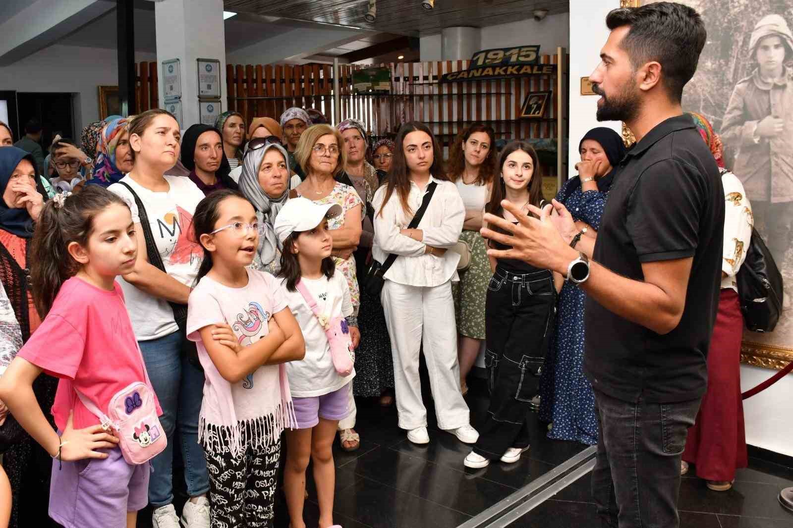 Demircili kadınlar Manisa’yı gezdi
