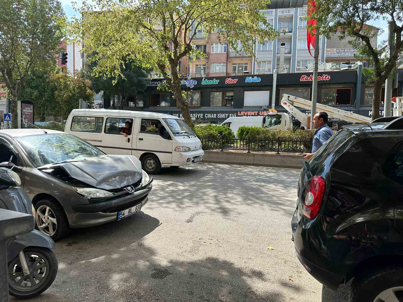 Bilecik’te meydana gelen zincirleme trafik kazasında 1 kişi yaralandı
