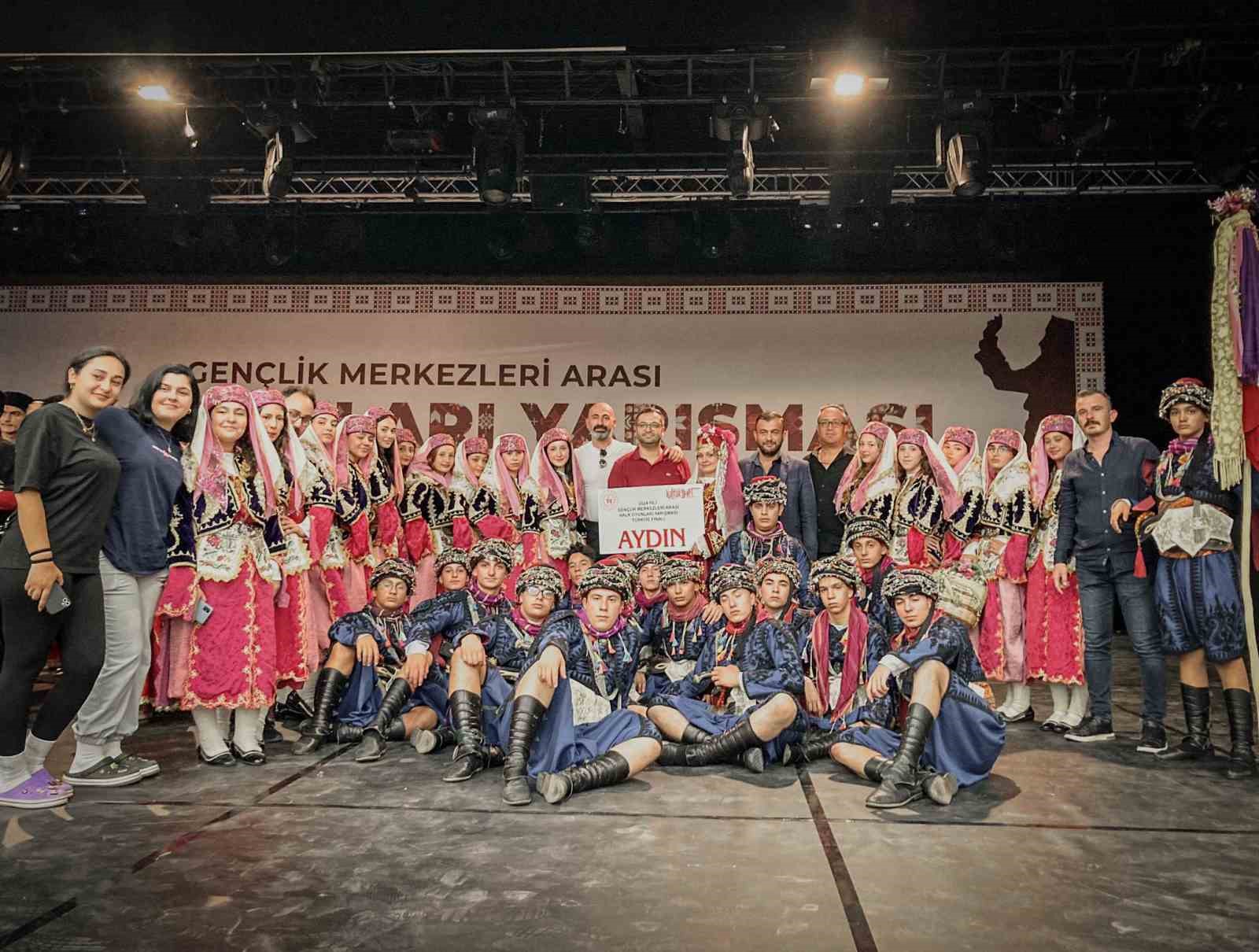 Köşk Gençlik Merkezi, Halkoyunları Türkiye Finali’nde ikinci oldu
