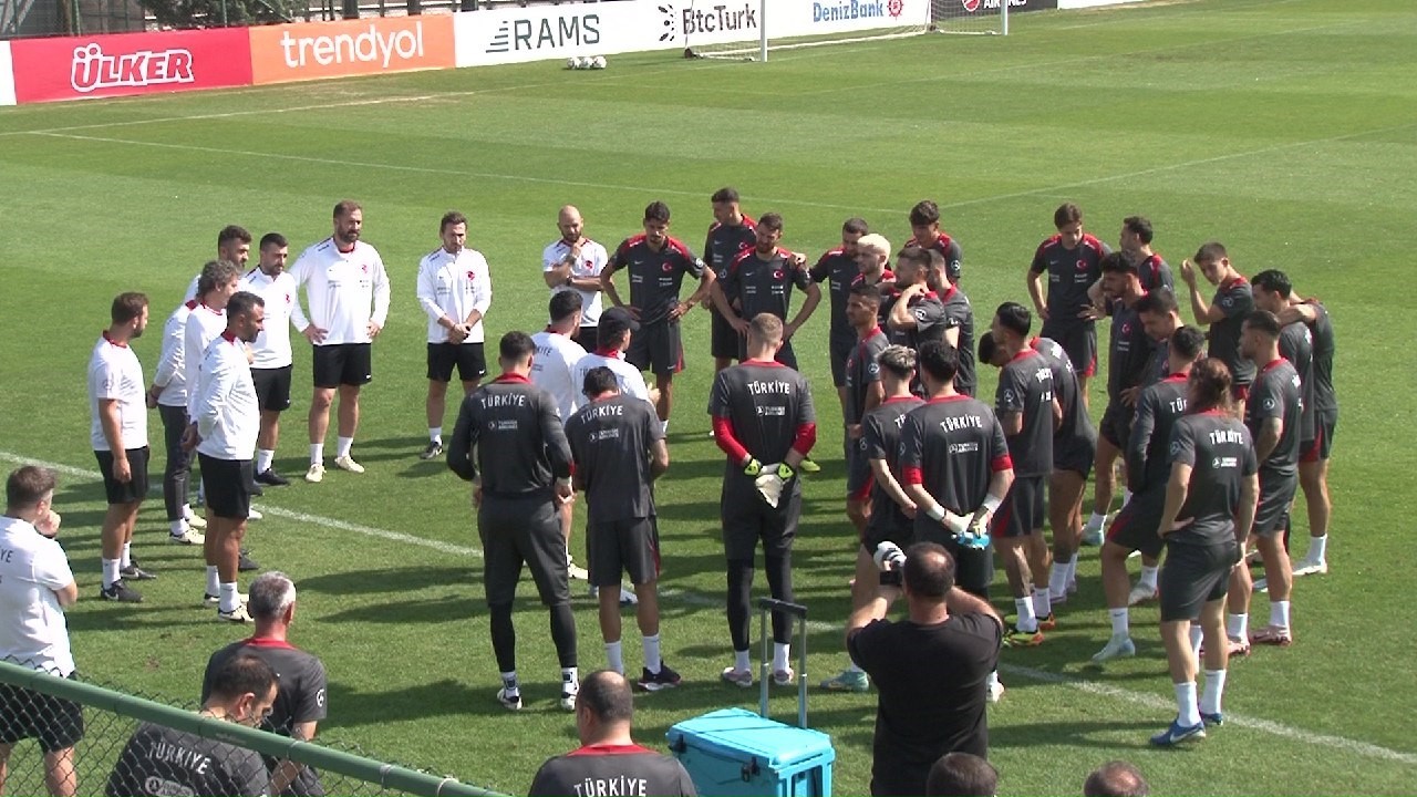 A Milli Futbol Takımı, Galler maçı hazırlıklarına devam etti
