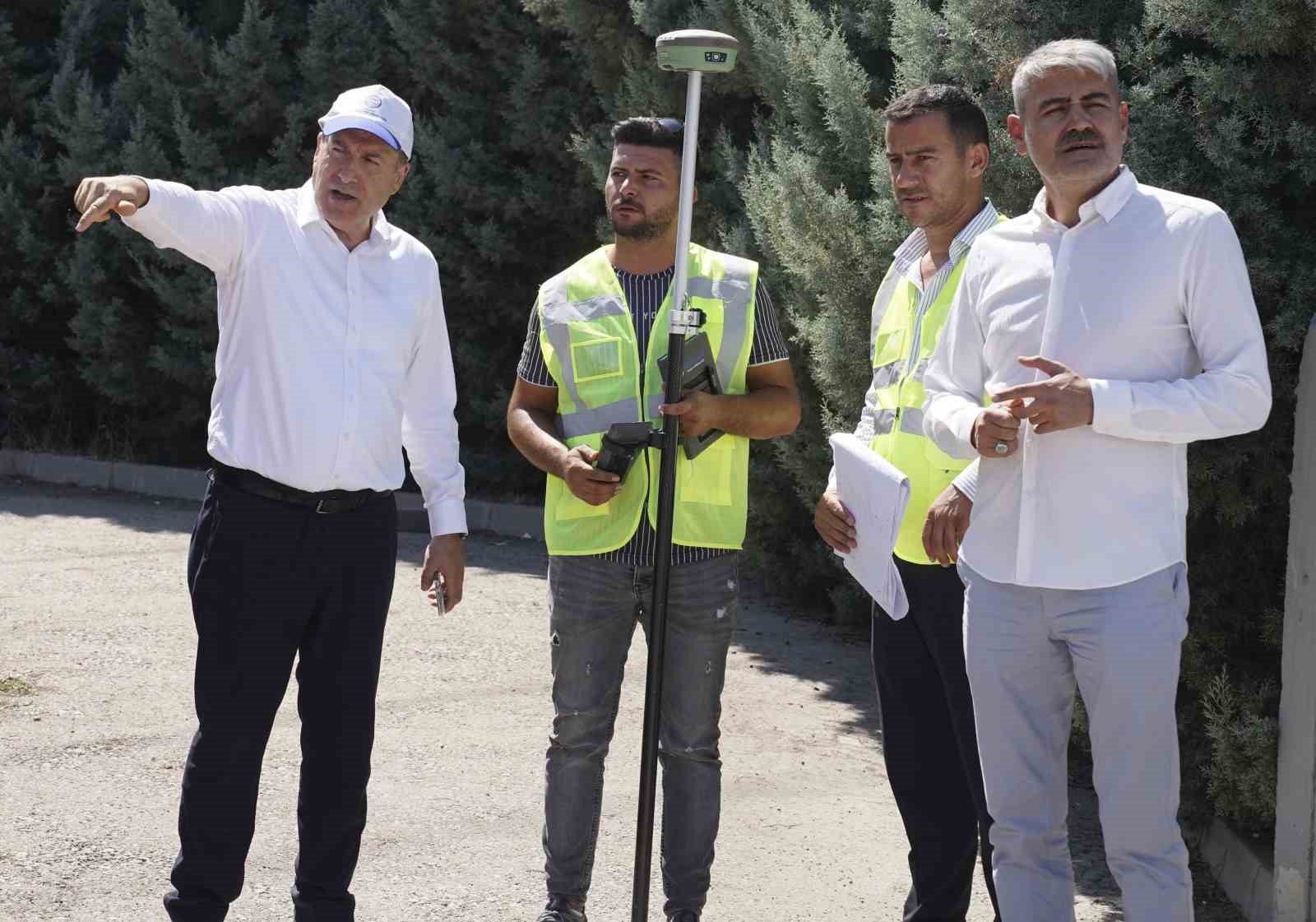 ASKİ’den Harikalar Diyarı Metro İstasyonu’na 616 metrelik yağmur suyu hattı çözümü
