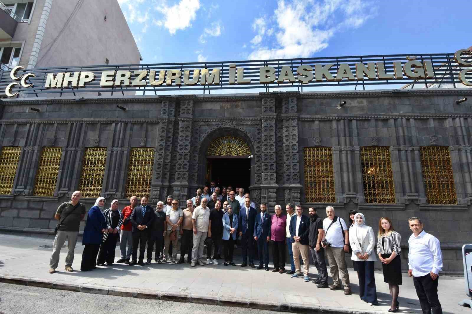 MHP İl Başkanı Yurdagül yeni hizmet binasını tanıttı
