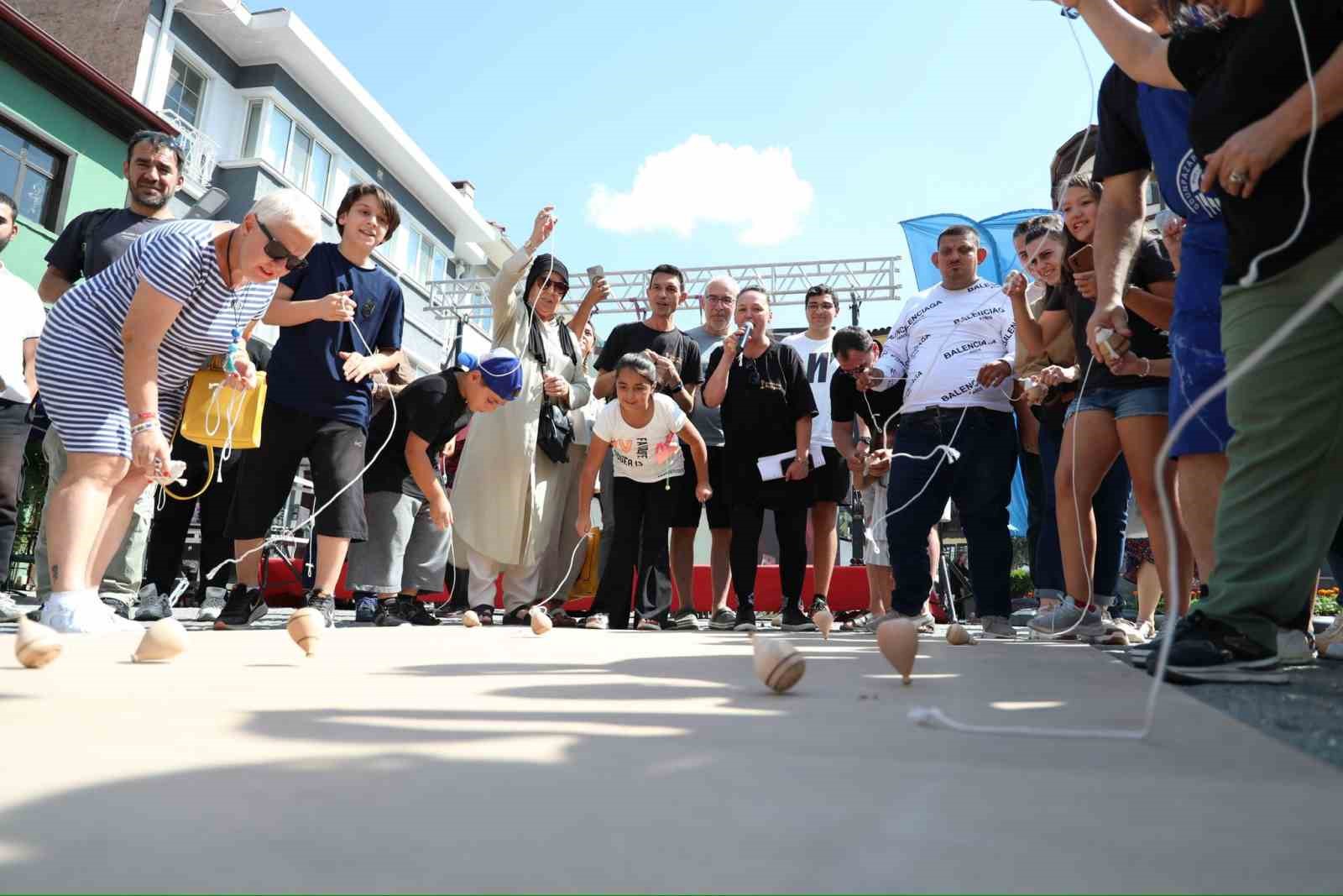 Şehrin festivallerinde yedinci gün geride kaldı
