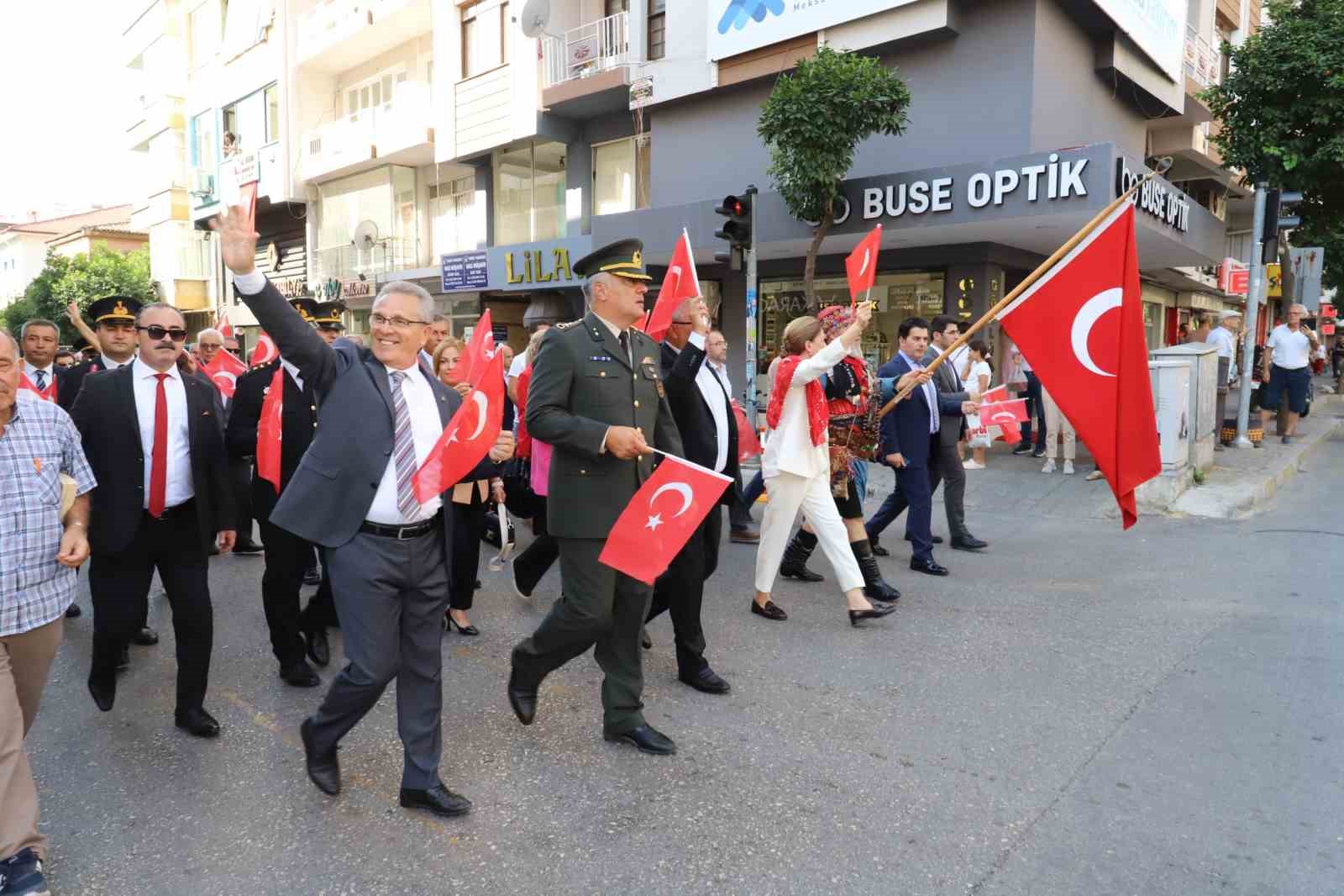 Nazilli kurtuluş gününü coşkuyla kutladı
