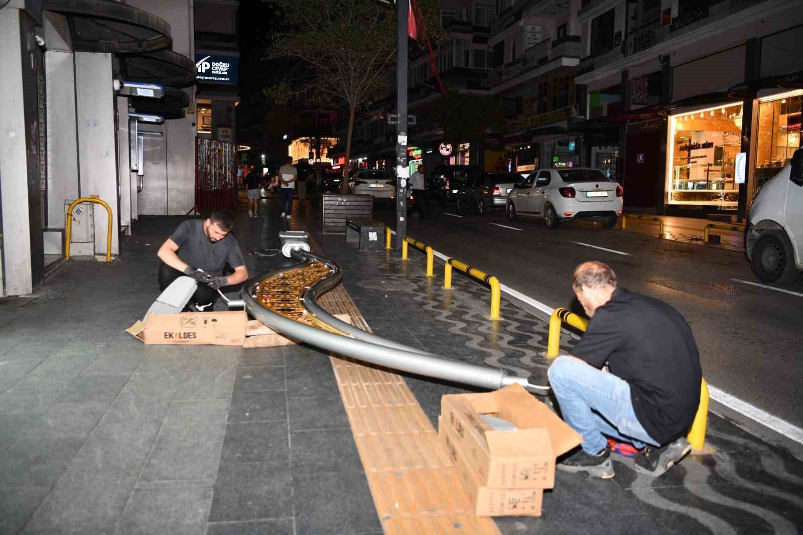 Çiftlik Caddesi’ne yeni aydınlatma
