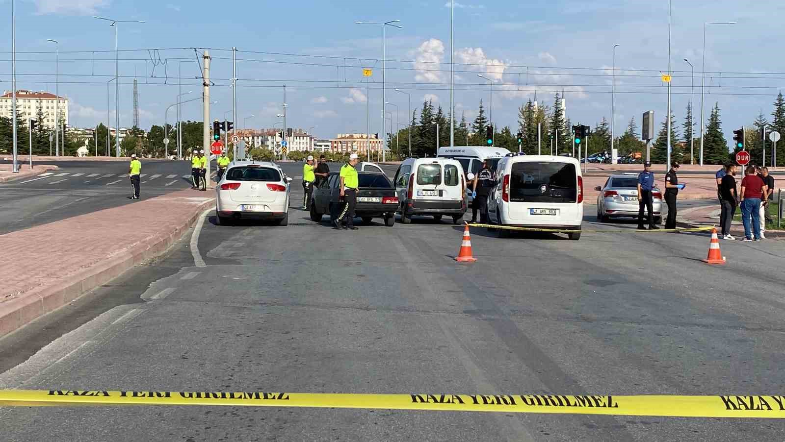 Konya’da polise silahlı saldırı: 2 polis yaralı
