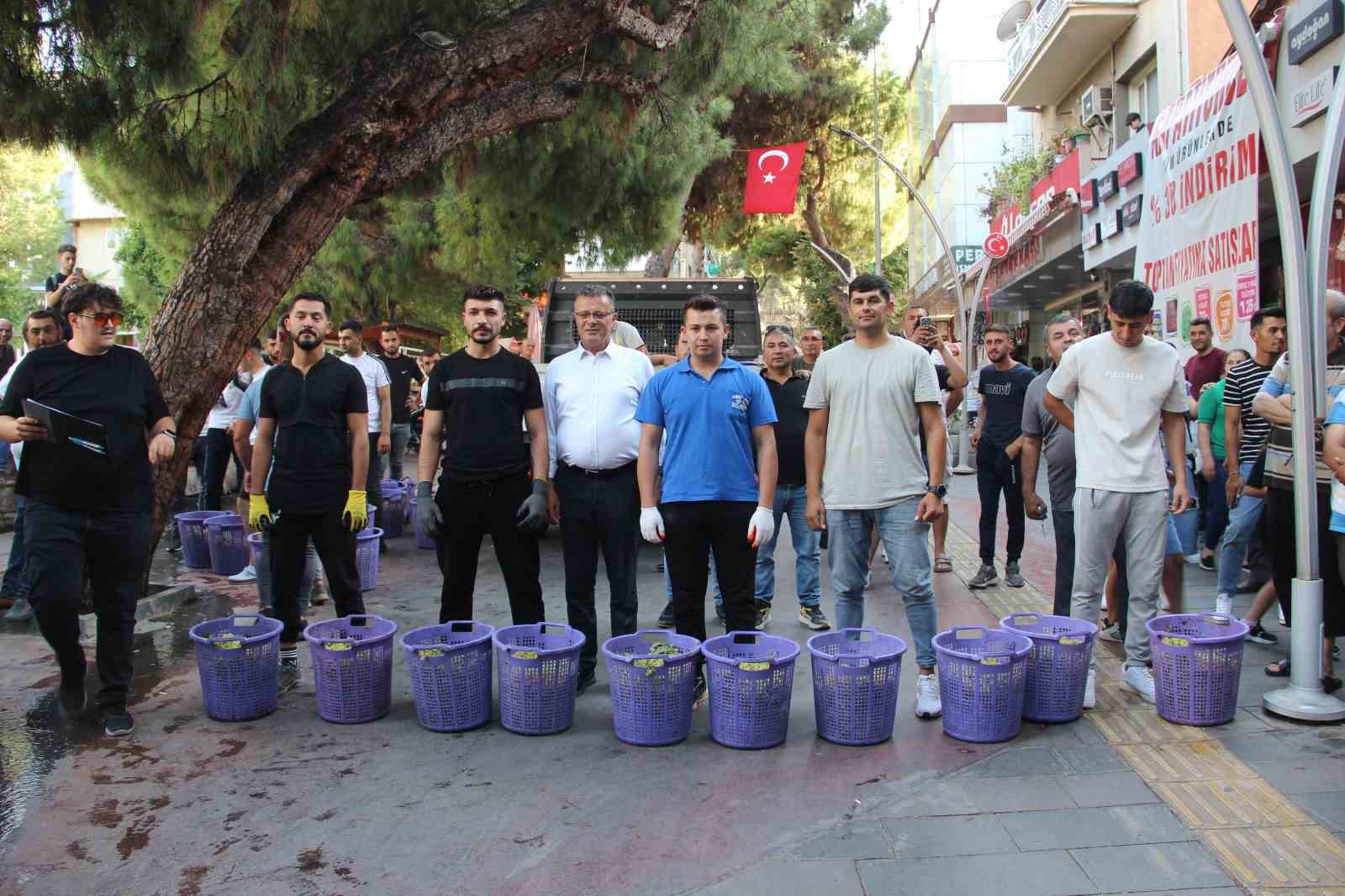 Alaşehir’de Üzüm Festivali renkli görüntülere sahne oldu
