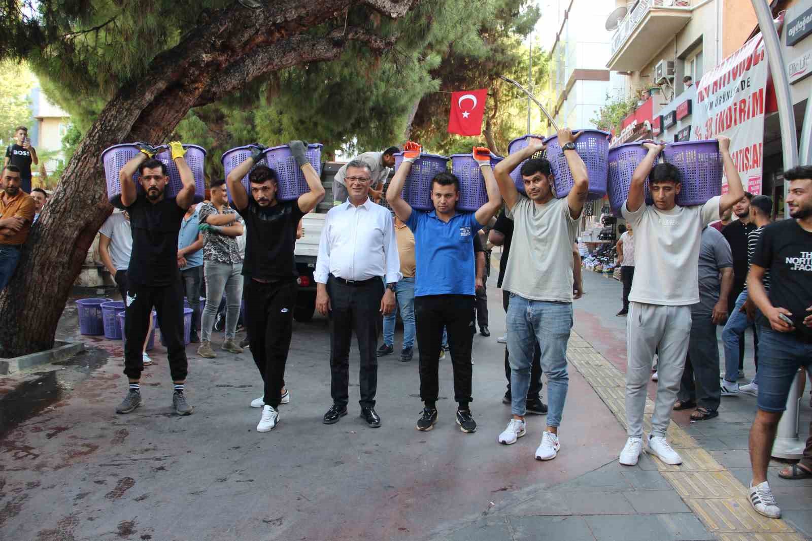 Alaşehir’de Üzüm Festivali renkli görüntülere sahne oldu
