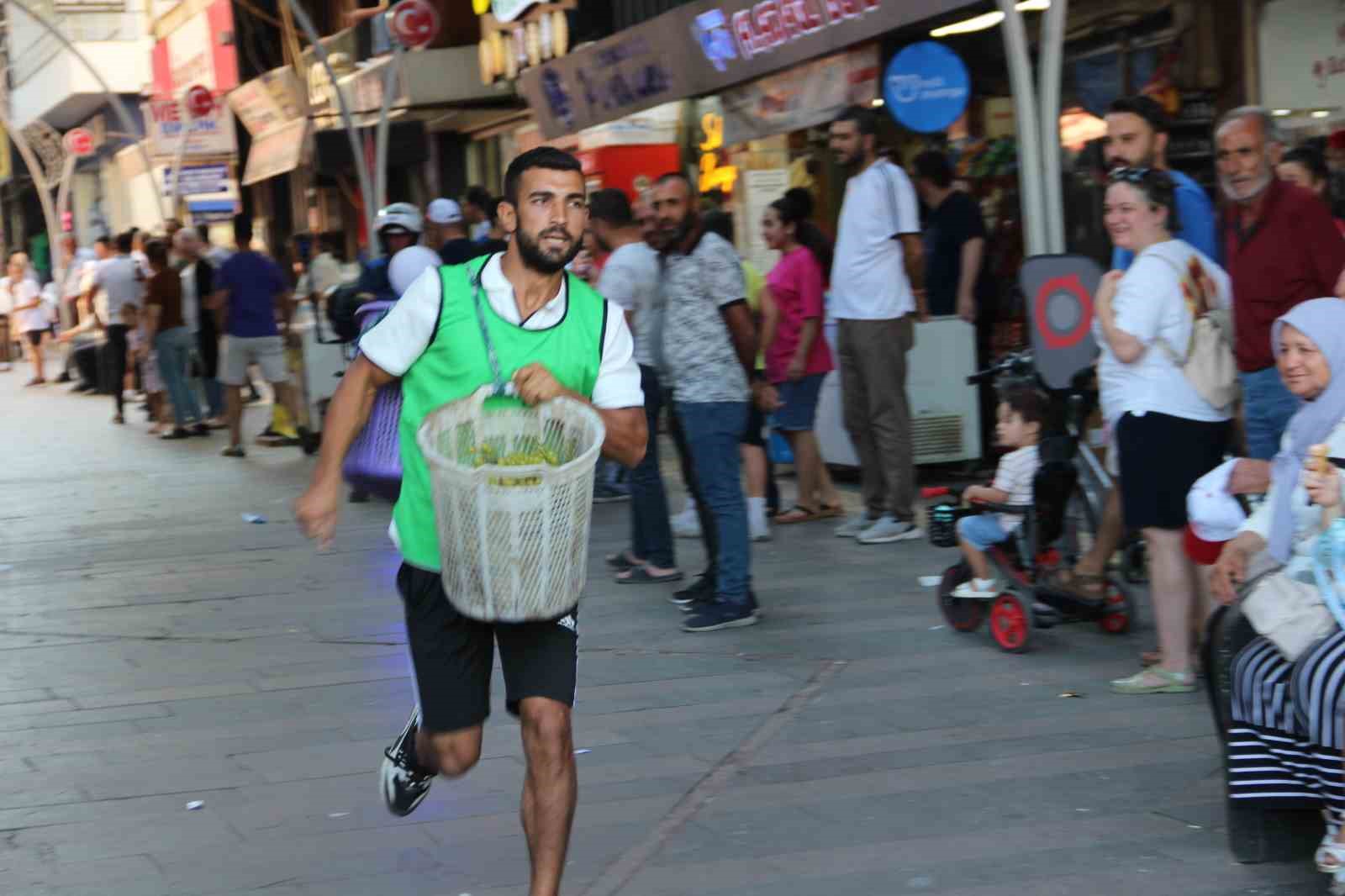 Alaşehir’de Üzüm Festivali renkli görüntülere sahne oldu
