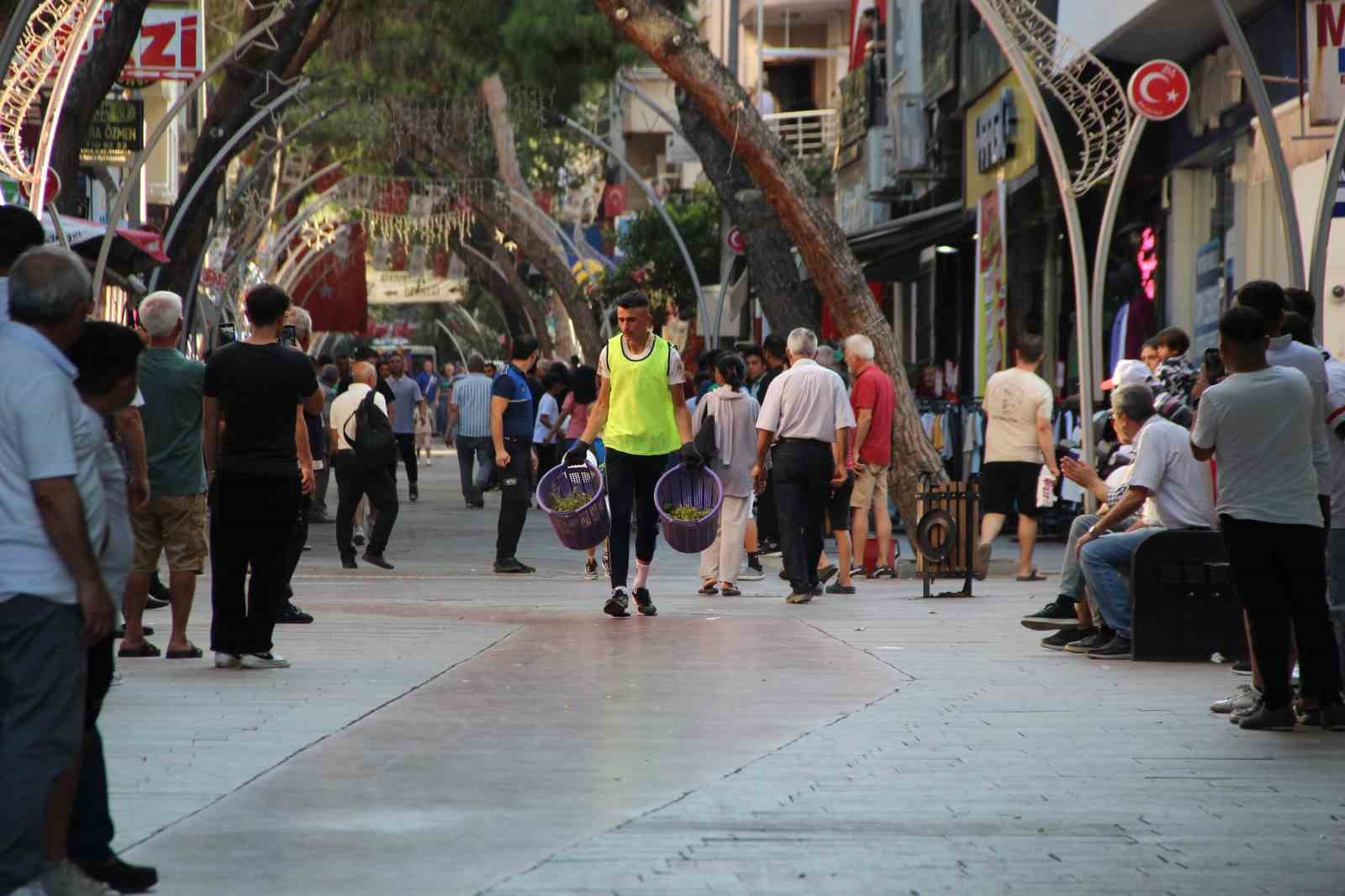 Alaşehir’de Üzüm Festivali renkli görüntülere sahne oldu
