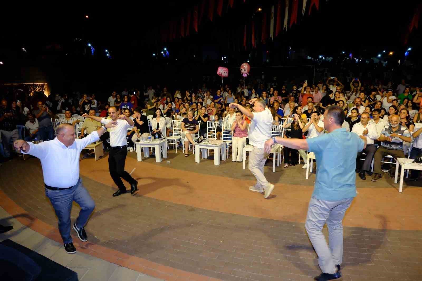 Kuyucak, kurtuluş gününü konserle kutladı
