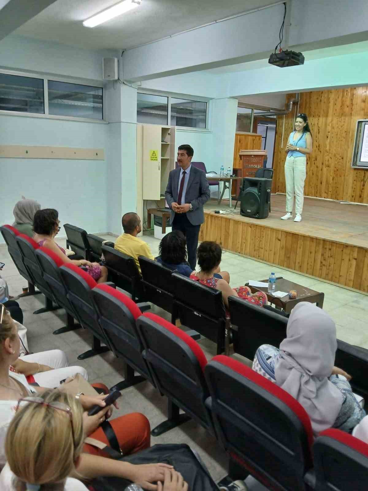 Köyceğiz’de öğretmenlere ‘Maarif Modeli’ semineri verildi
