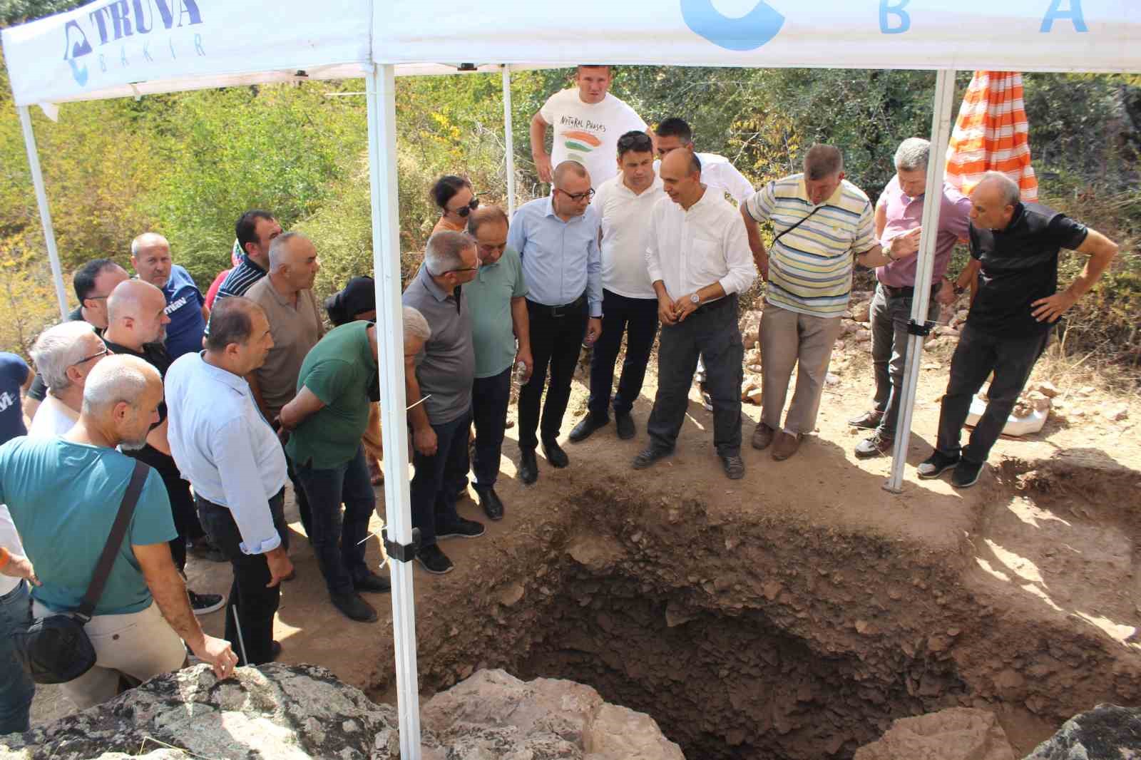 Çan Kent Konseyi İnkaya Mağarası’nda Devam Eden Kazı Çalışmalarını İnceledi
