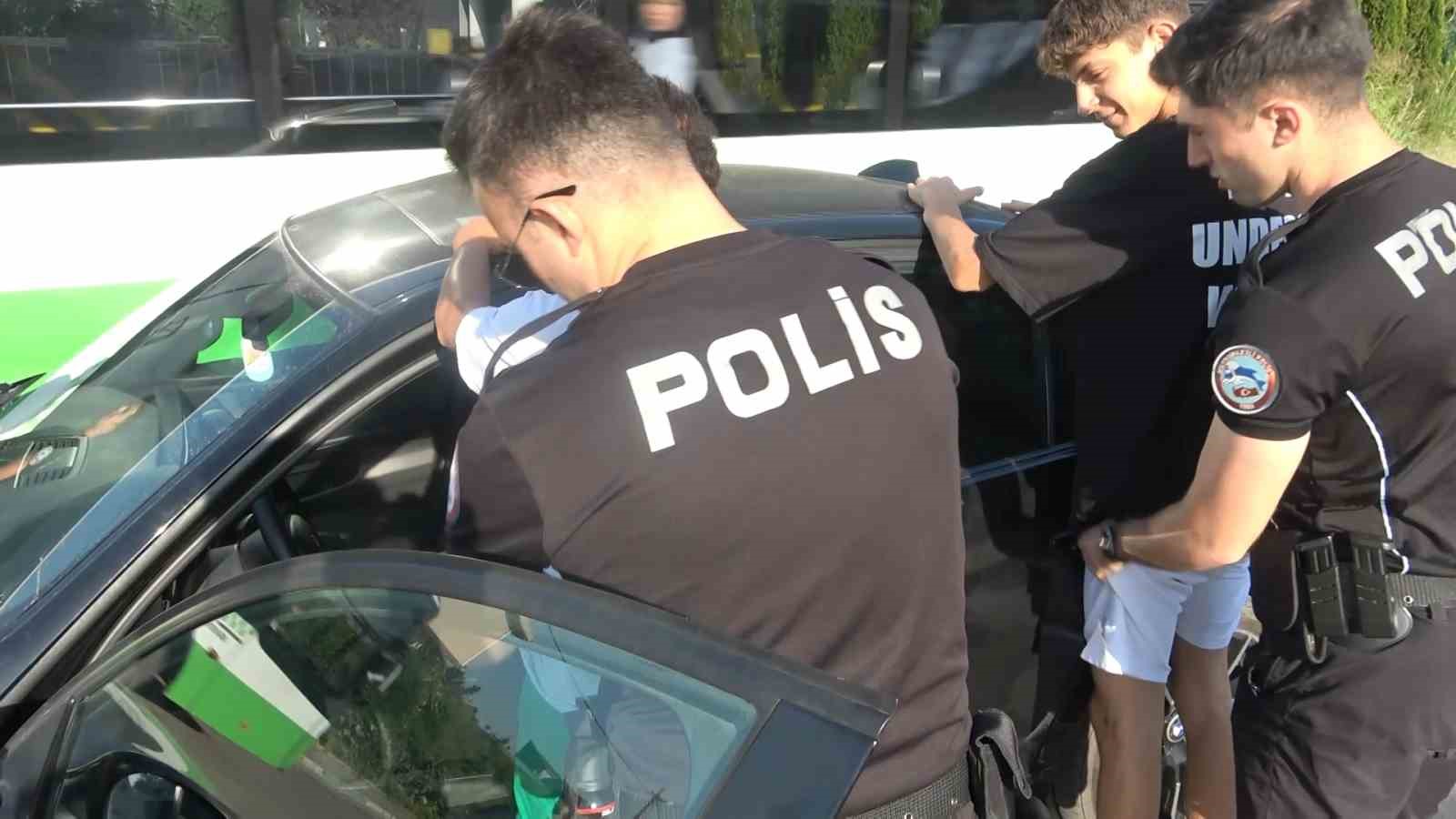 Uygulama noktasına yanlayarak girdi, polis durdurunca yan çizdi
