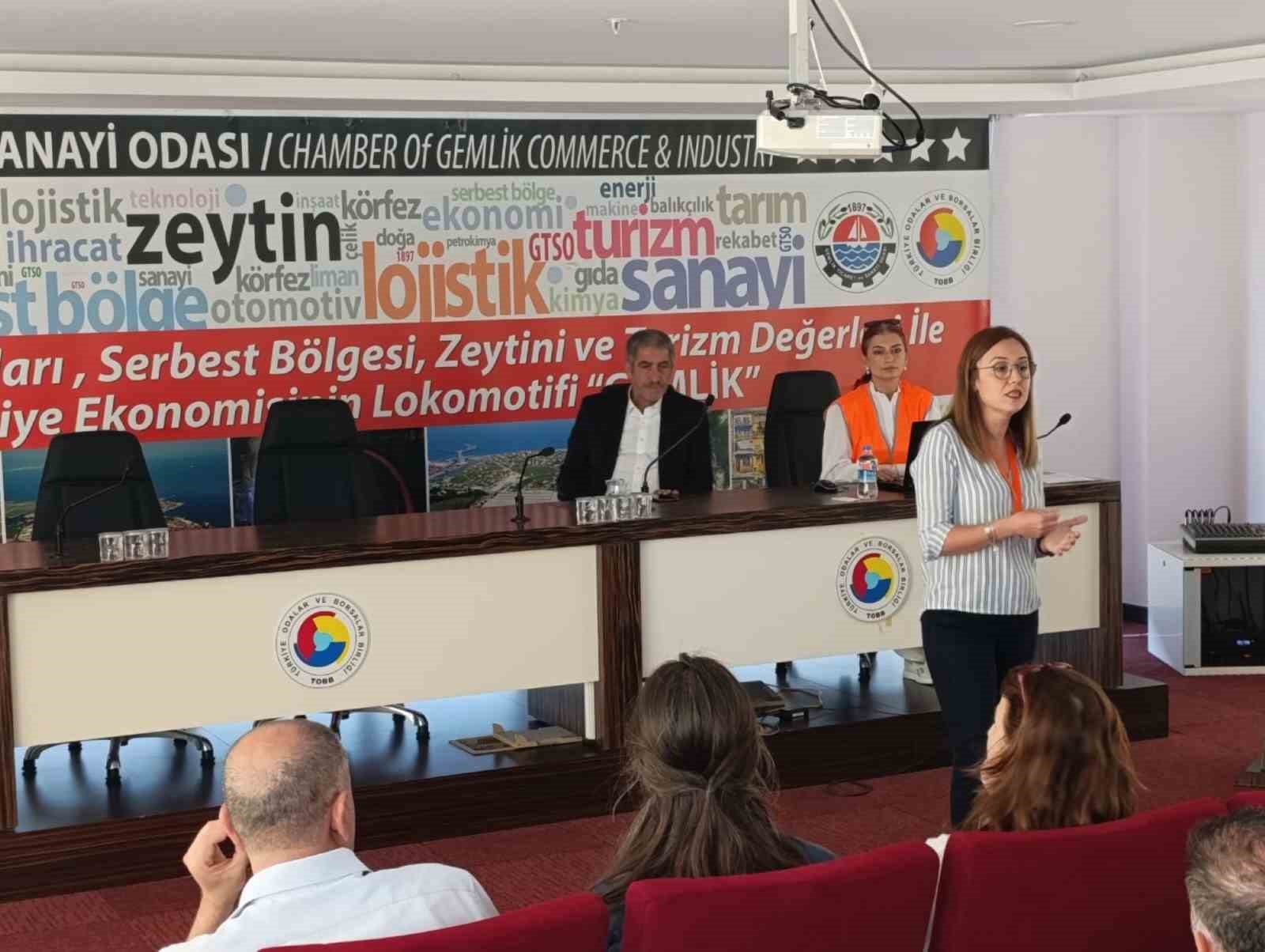 Gemlik Belediyesi çalışanları Temel Afet Bilinci Eğitimi aldı
