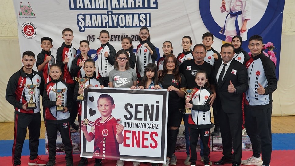 Enes Gündaşlı’nın anısına Türkiye Yıldızlar Takım Karate Şampiyonası Isparta’da başladı
