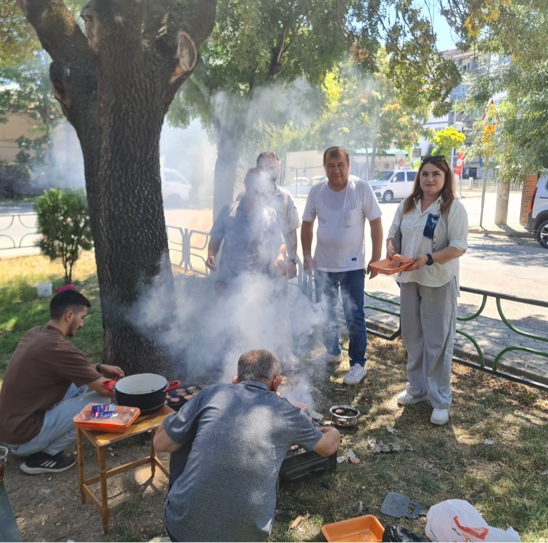 Şeker Mahallesi’nin şeker çocukları Kur’an kursunu başarı ile bitirdi
