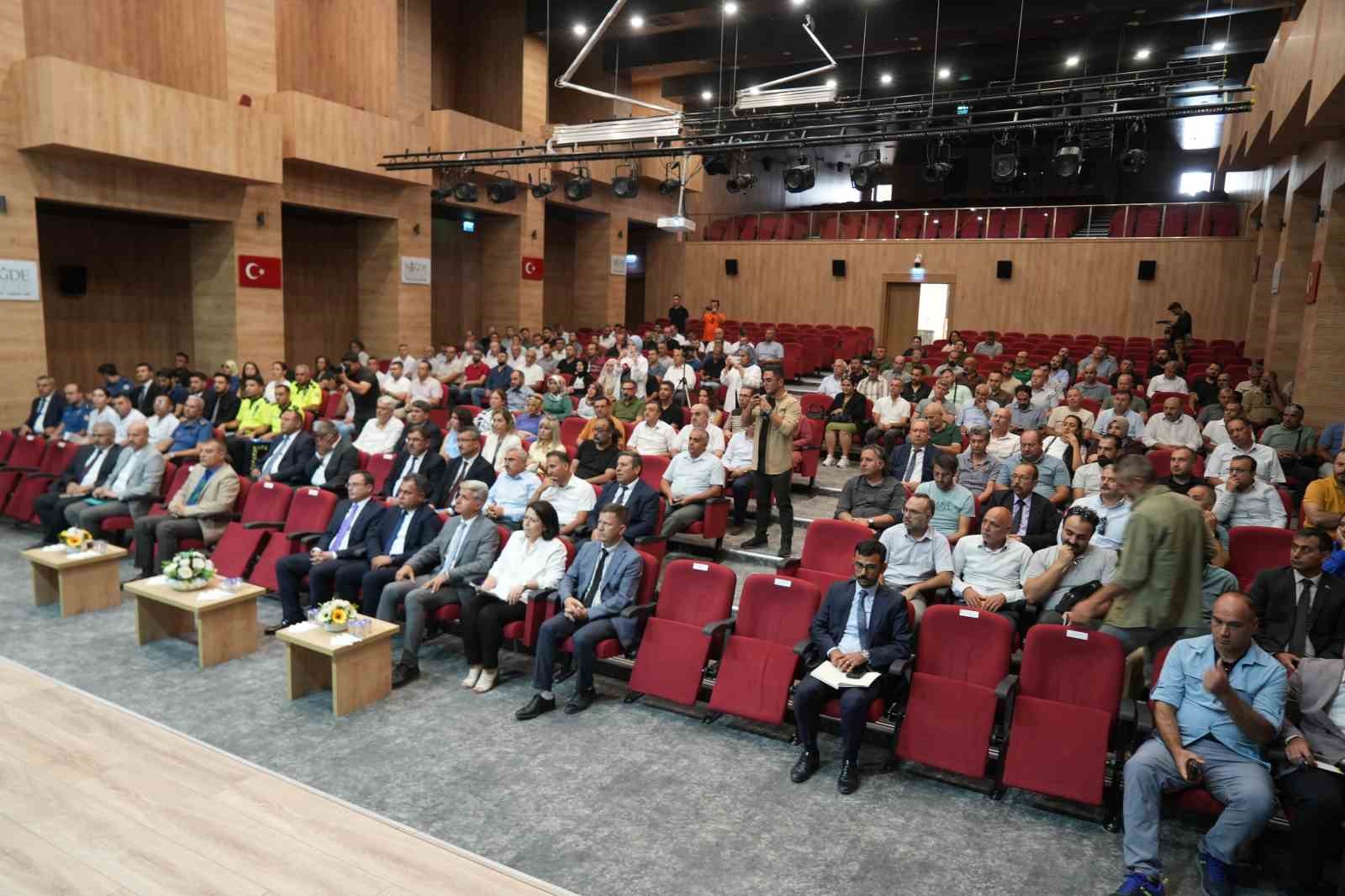 Niğde’de okul güvenliği toplantısı yapıldı
